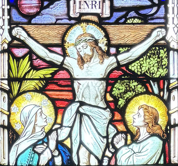 Vitral con Jesús, María y Juan